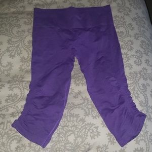 Size 6 lululemon crops